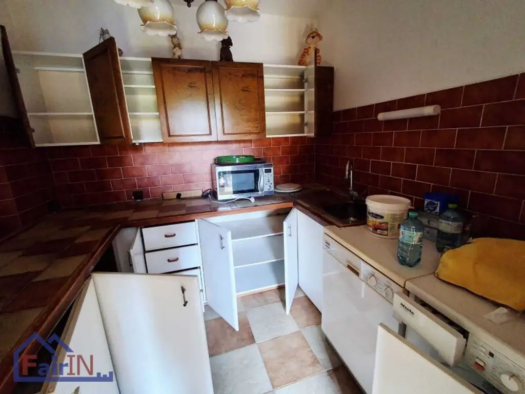 Renovierungsbedürftiges Reihenhaus in Klosterneuburg – Machen Sie etwas schönes daraus!