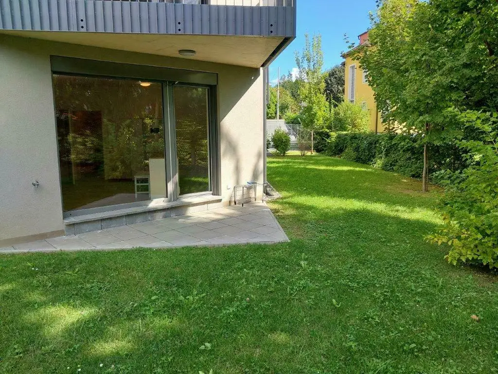 Großzügige 5-Zimmer-Gartenwohnung mit Tiefgaragenplatz in Villenviertel zwischen UNI und LKH - Nähe Hilmteich ab sofort zu vermieten!