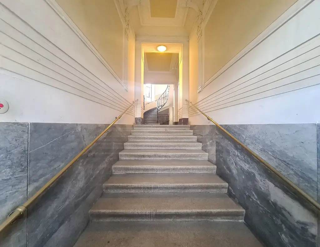 Altbau | Wohnen-Praxis-Büro | U4 Ober St. Veit