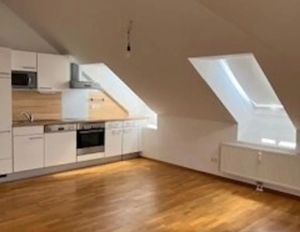 ANLEGERWOHNUNG: Schöne Dachgeschosswohnung, in bester Stadtlage Nähe der Universitäten im Bezirk Graz Leonhard, gepflegt mit guter Ausstattung - 58.85m²