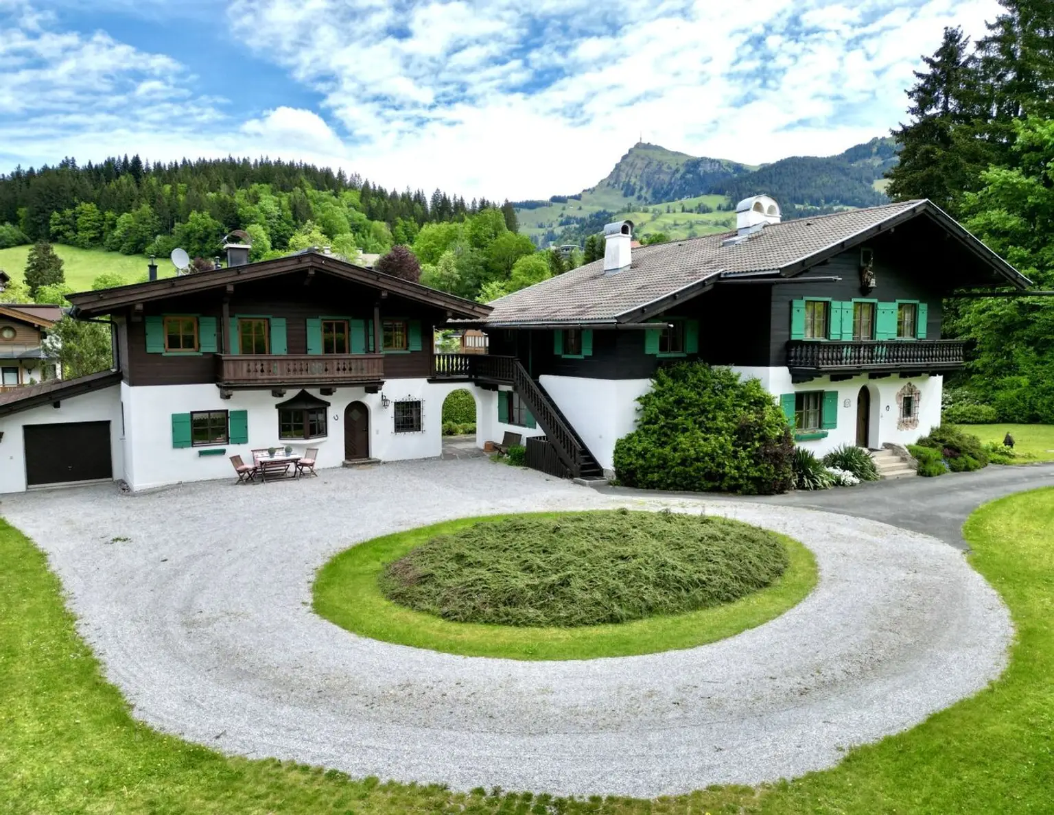 Landhaus-Anwesen im traditionellen Kitzbühel-Stil