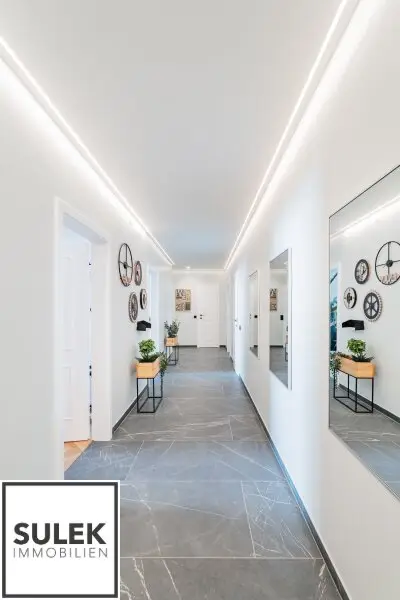 Ruhige, sanierte 3,5 Zimmer Wohnung mit Designer-Bad und Küche + Garage (optional!) in Mariahilf - beziehbar ab 01/26!