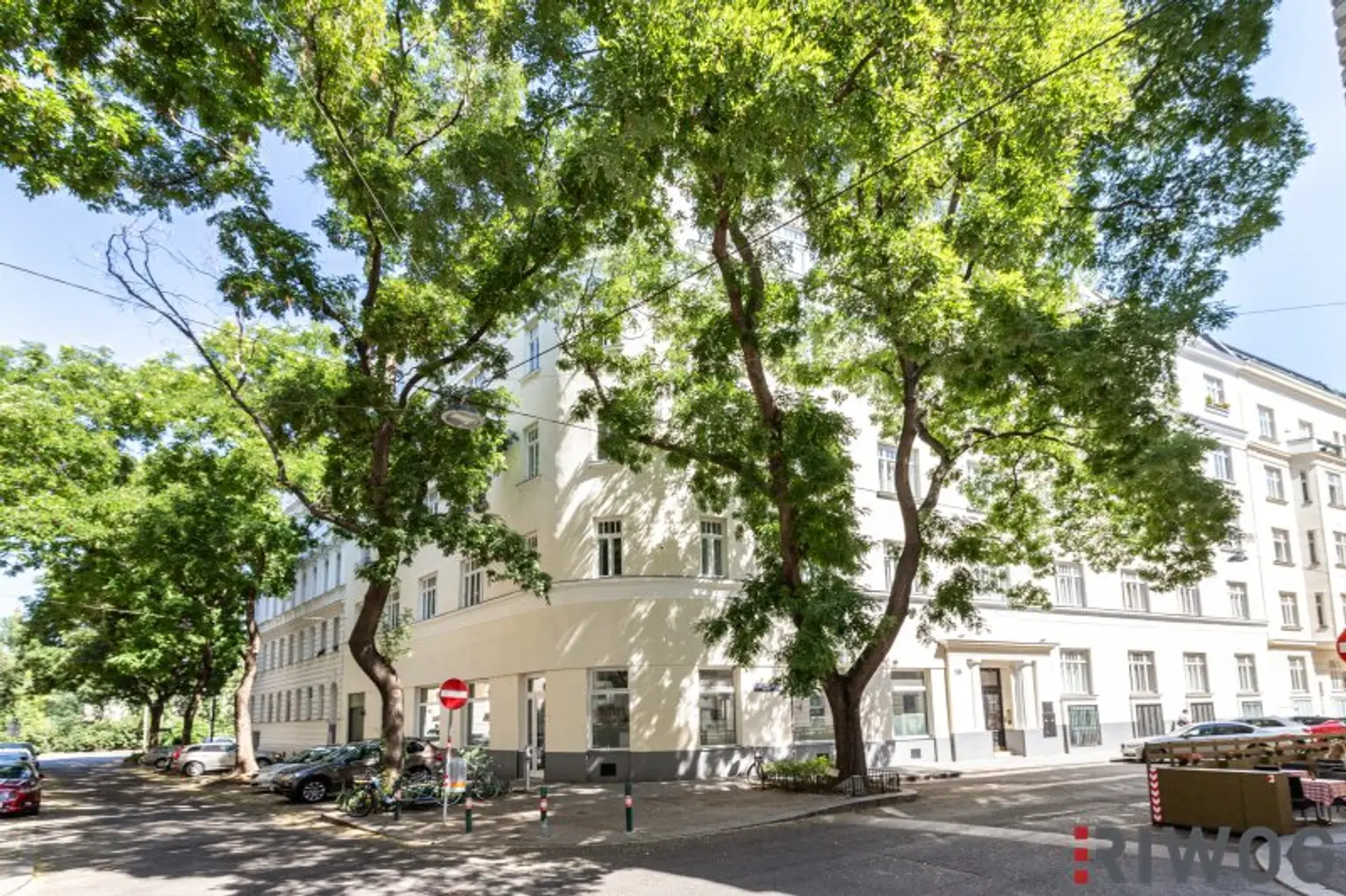 Klassische Stilaltbauwohnung mit Charme und Eleganz | Komplette Innenhoflage | 3. Etage | Nähe Donaukanal, Hundertwasserhaus, 1. Bezirk, Prater