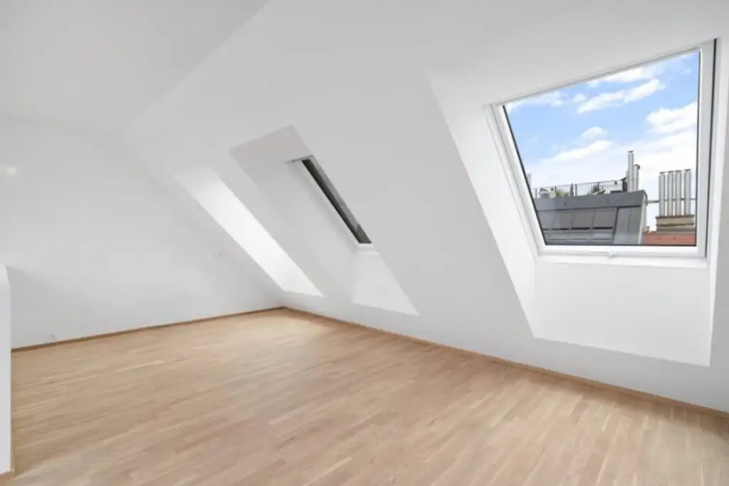 ERSTBEZUG ! Schöne 112,4 m² Dachwohnung in einem hochwertig saniertem Gebäude (Top 24)