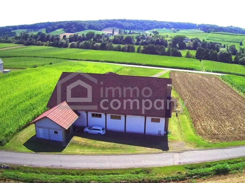 Platz zur Entfaltung! Ca. 818m² Anwesen mit Potential