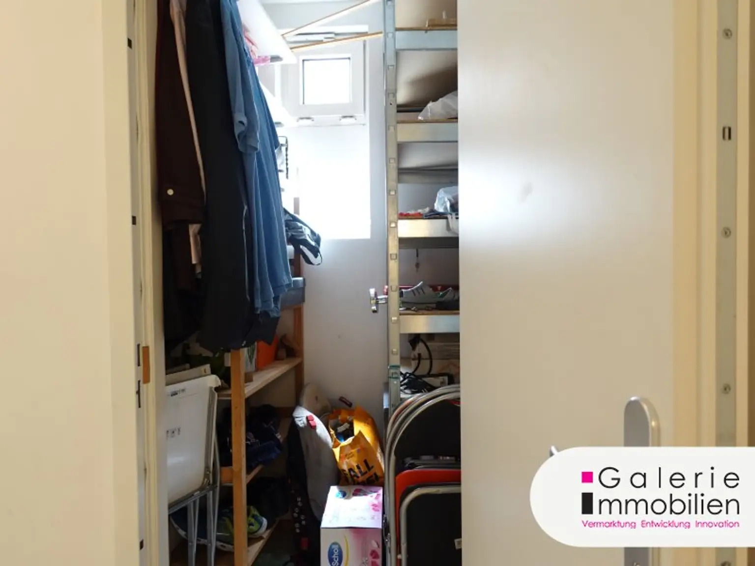 Schöne, helle und ruhige 1-Zimmer-Wohnung mit U-Bahn und Bus in Gehweite!