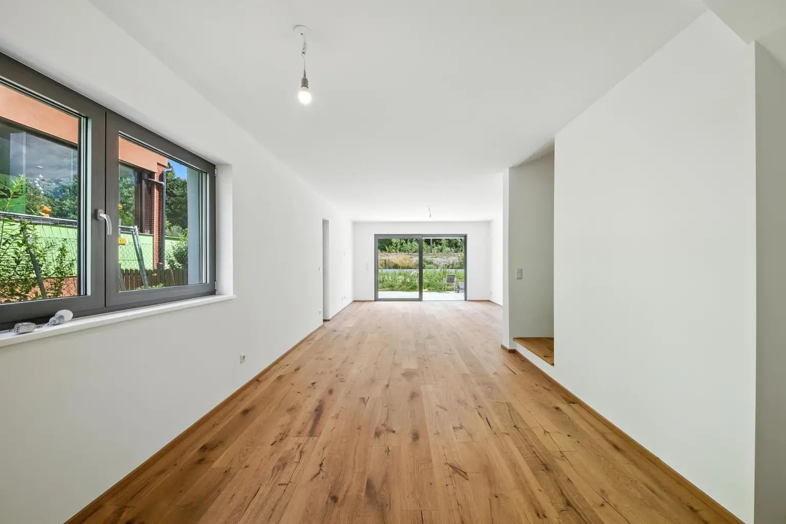 SCHLÜSSELFERTIG! MODERNES WOHNEN AM LAND - HOCHWERTIGER BAUMEISTERQUALITÄTSBAU IN SIERNDORF!
