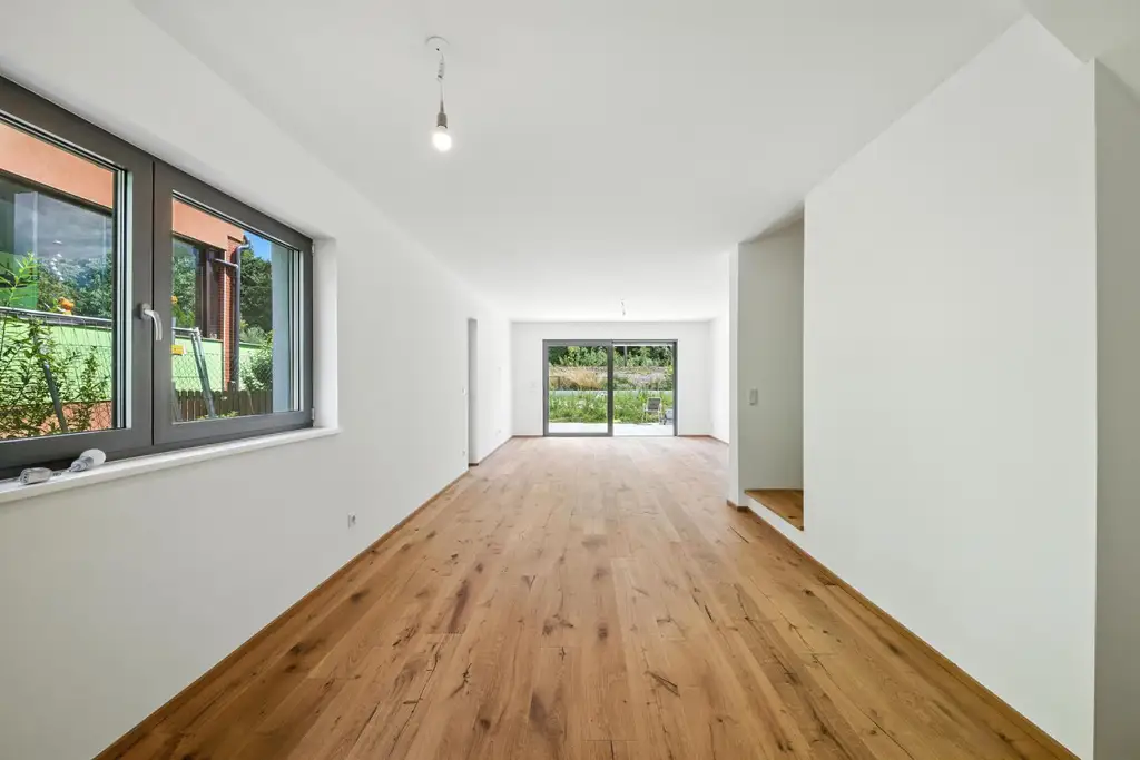 SCHLÜSSELFERTIG! MODERNES WOHNEN AM LAND - HOCHWERTIGER BAUMEISTERQUALITÄTSBAU IN SIERNDORF!