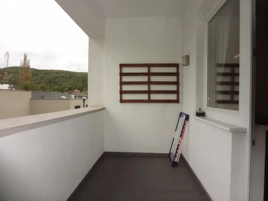 MIETE - TOLLE, MODERNE ZWEIZIMMERWOHNUNG MIT LOGGIA!