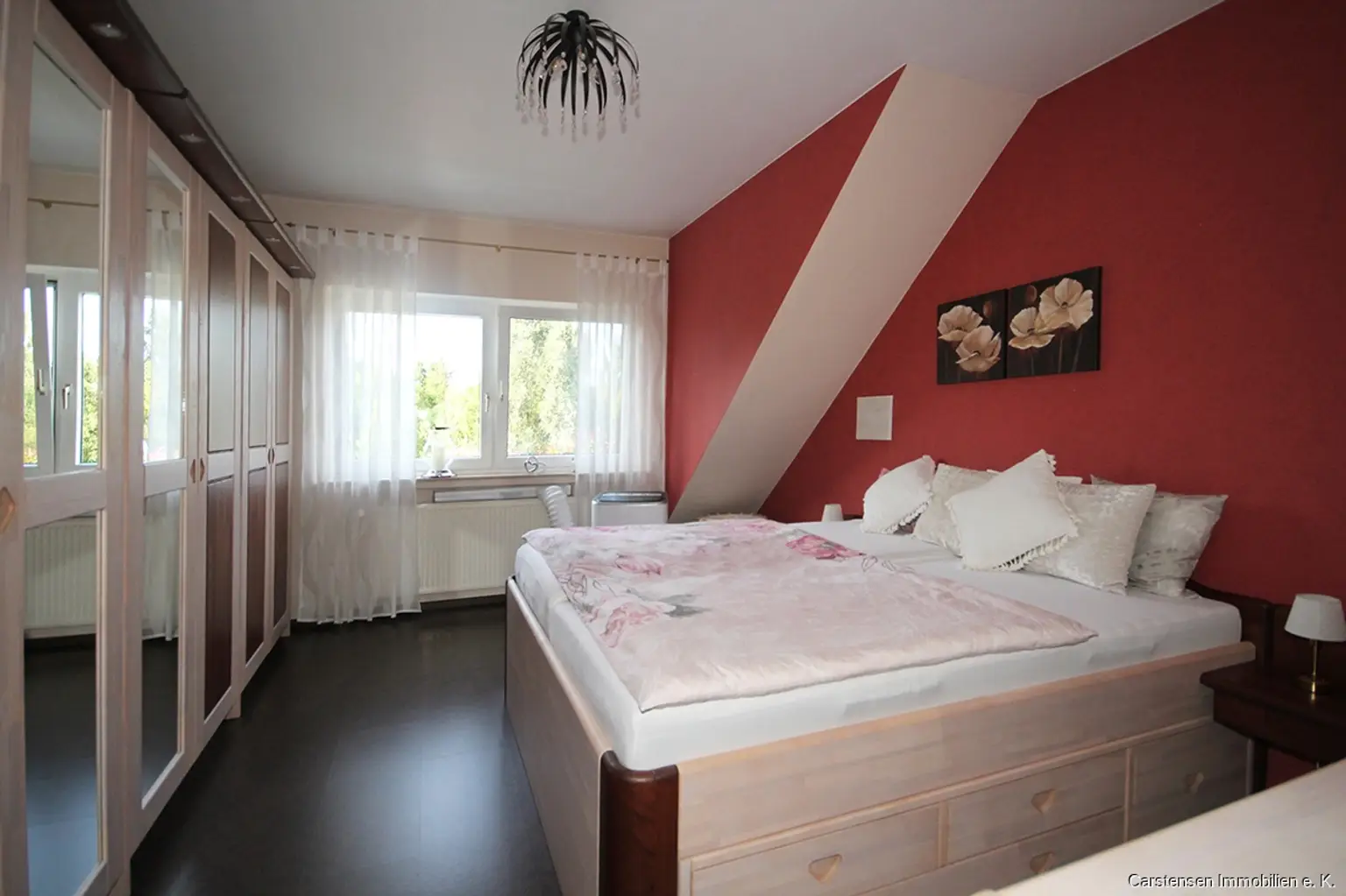 Schlafzimmer DG
