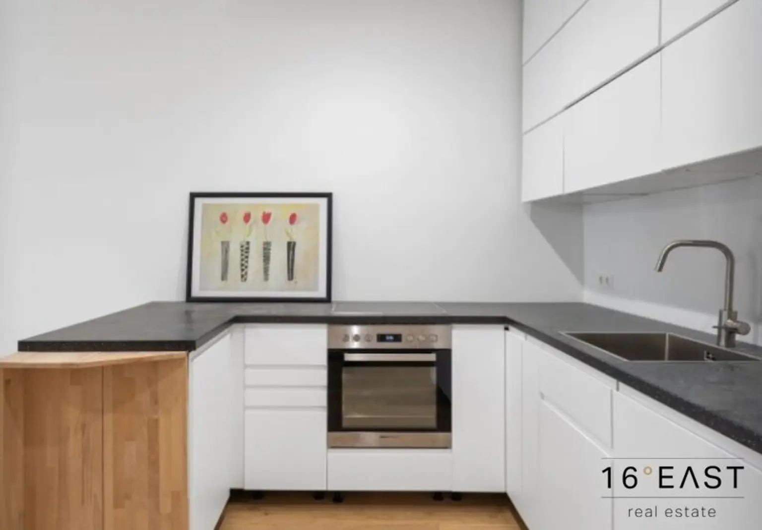 3-ZIMMER ALTBAUWOHNUNG, perfekte Raumaufteilung, Ruhelage in den Innenhof