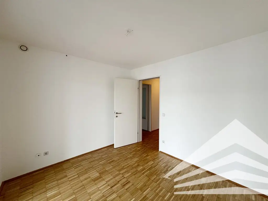 Business Corner Urfahr - Tolle 2 Zimmerwohnung mit Wintergarten in zentraler Urfahraner Lage!