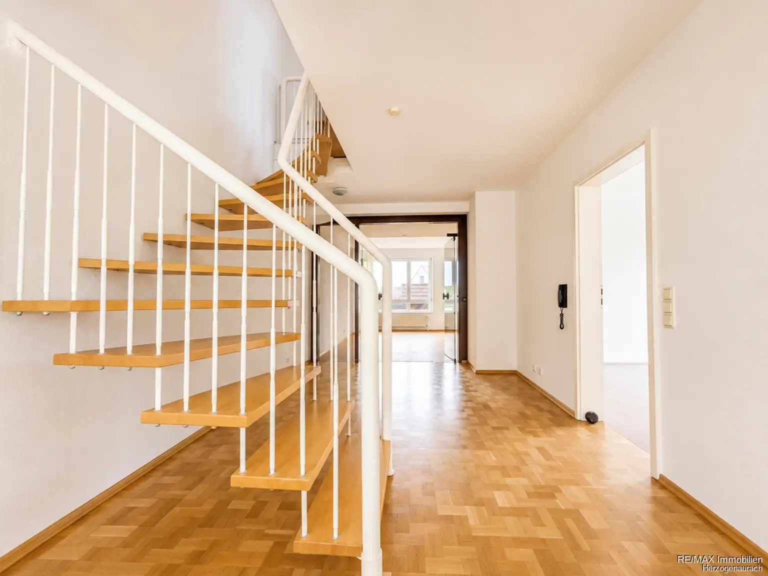 1 OG Haus 2