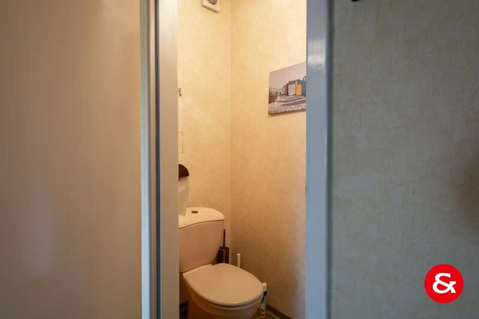 UNGLAUBLICHES PREIS-LEISTUNGSVERHÄLTNIS FÜR EINE DREIZIMMERWOHNUNG MIT LOGGIA IN GRÜNRUHELAGE!