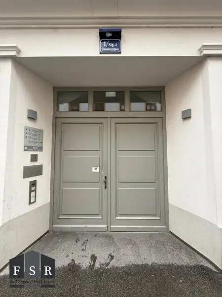 Alles da - Moderne und elegante Altbauwohnung mit Balkon in bester Lage + 1x Garagenplatz und Einbauküche im Preis inkludiert