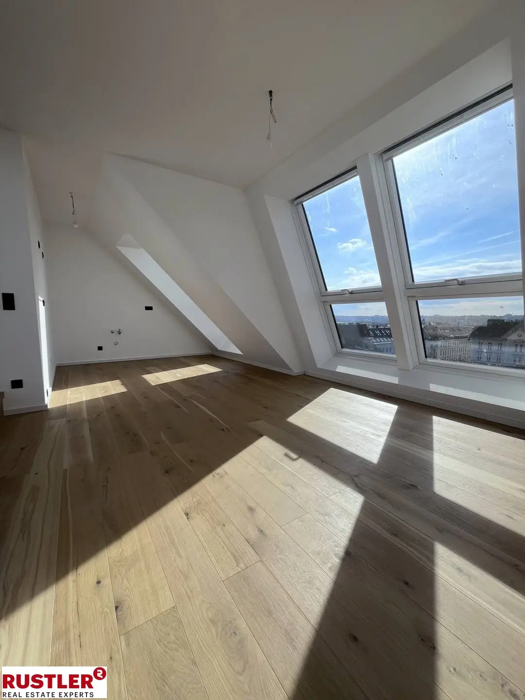 Top moderne Dachgeschosswohnung mit Terrasse & Fernblick | Erstbezug am Reinlpark