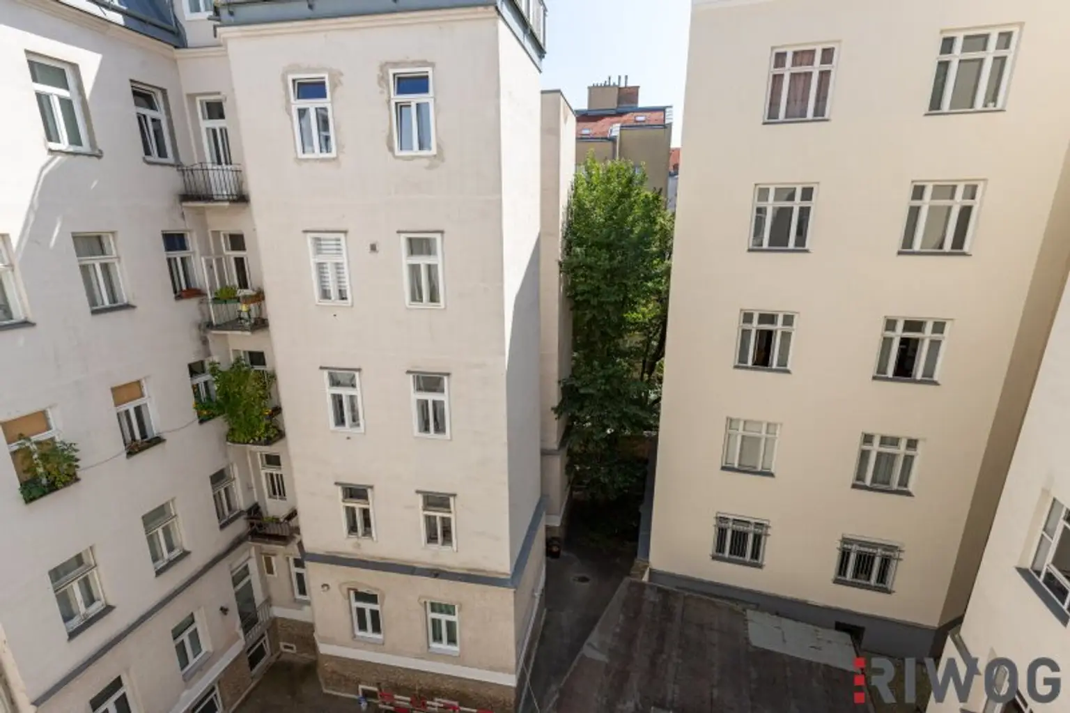 Beeindruckende Stilaltbauwohnung | Innenhofbalkon | Ca. 3,5 m Raumhöhen | 3. Etage | Nähe Donaukanal, Hundertwasserhaus, 1. Bezirk, Prater