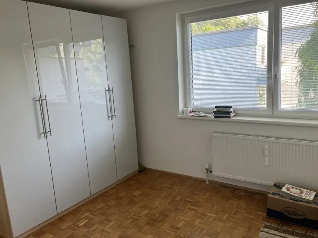 Hübsche 2-Zimmer-Wohnung mit großem Balkon und Garage in Aigen zu verkaufen