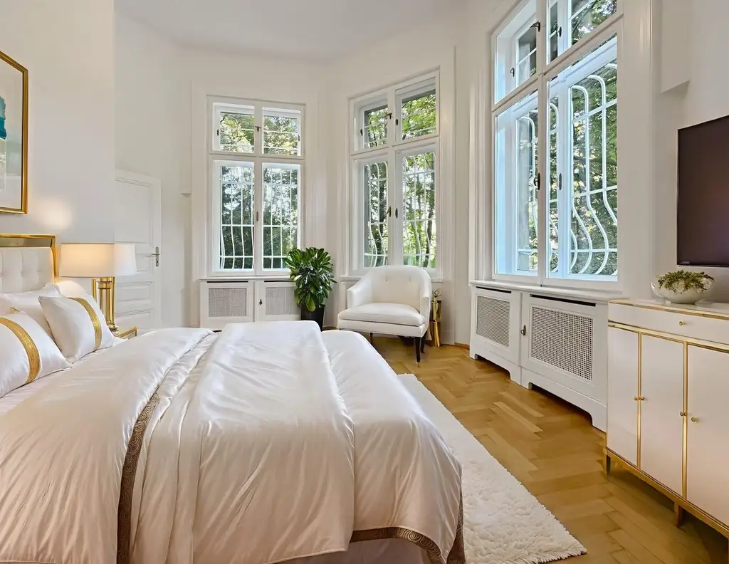 Top-sanierte 5-Zimmer Altbauwohnung mit Veranda in Oberdöbling