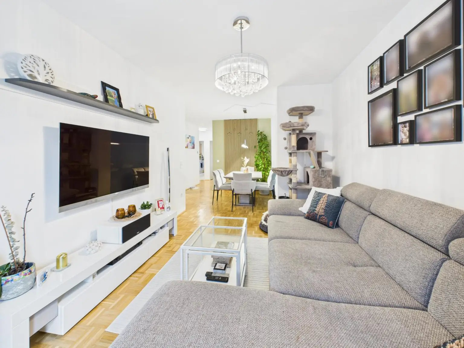 Wohn- und Essbereich 4