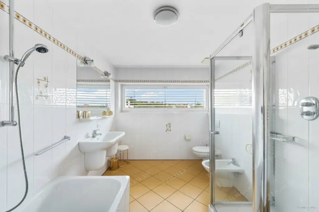 Exklusive Döblinger Villa mit Blick über Wien & die Neustifter Weinberge!