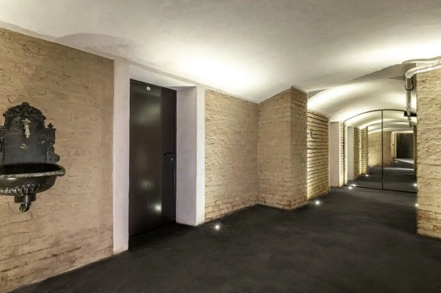 1190 Wien, JAHRHUNDERTWENDE-ZINSHAUS in Nußdorf + RUND 400m² AUSBAUPOTENZIAL!