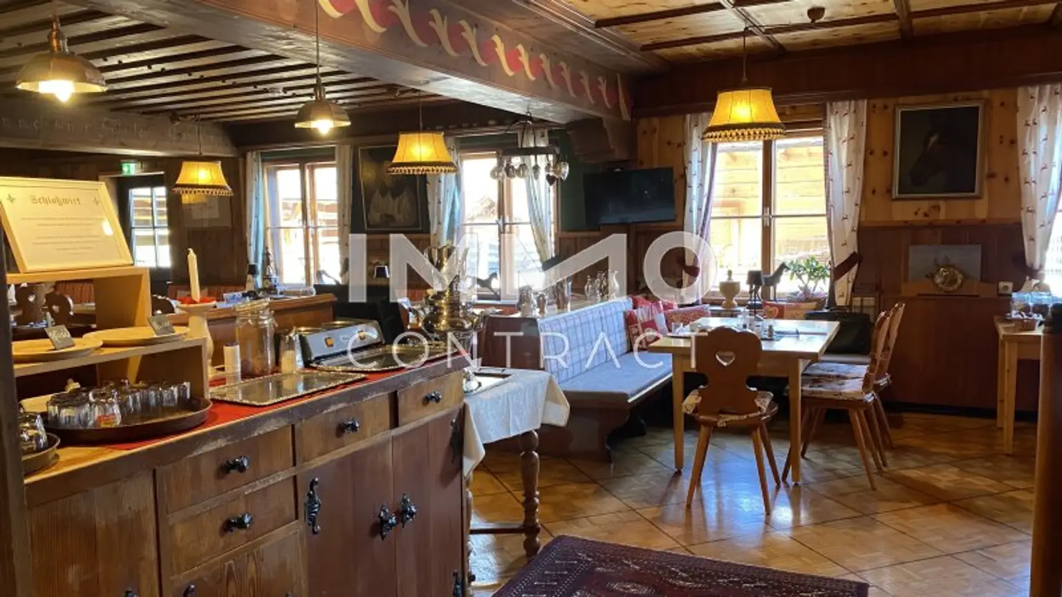 Hotel-Ensemble mit Luxus-Chalets