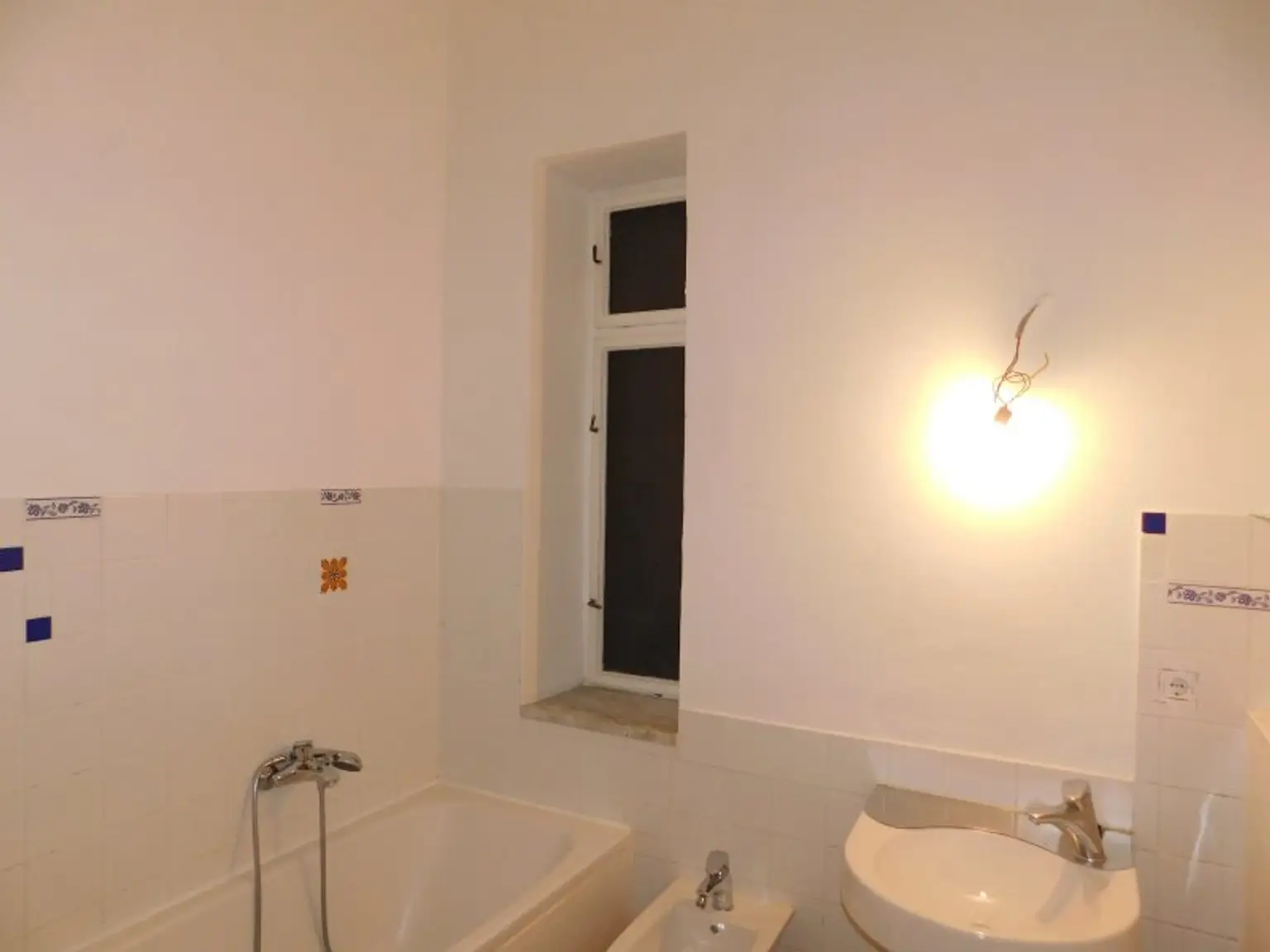Großzügige Wohnung mit 4 Meter Deckenhöhe - Saniert - Perfekter Grundriss