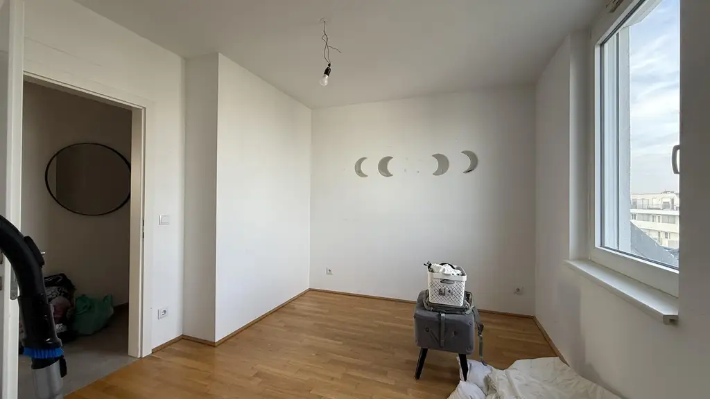 10m² große TERRASSE!!! Top-moderne DG-Wohnung nahe Akademiepark