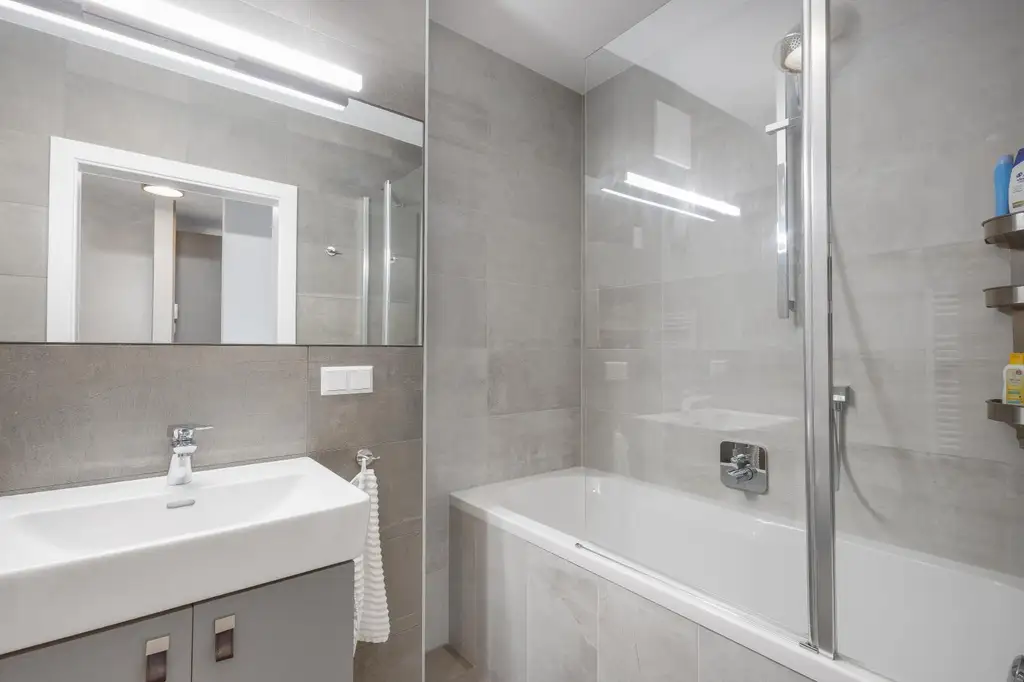 Seltene Gelegenheit - Eigentumswohnung mit Seeblick in Annenheim