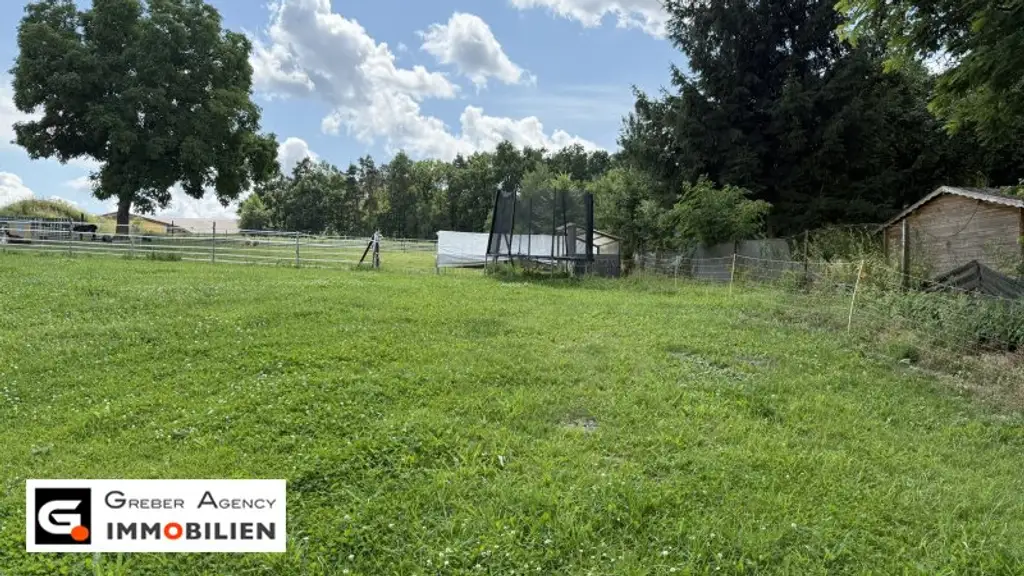 Vierkanthof mit Brunnen, Photovoltaik & großem Garten – Ein Selbstversorger-Hit!
