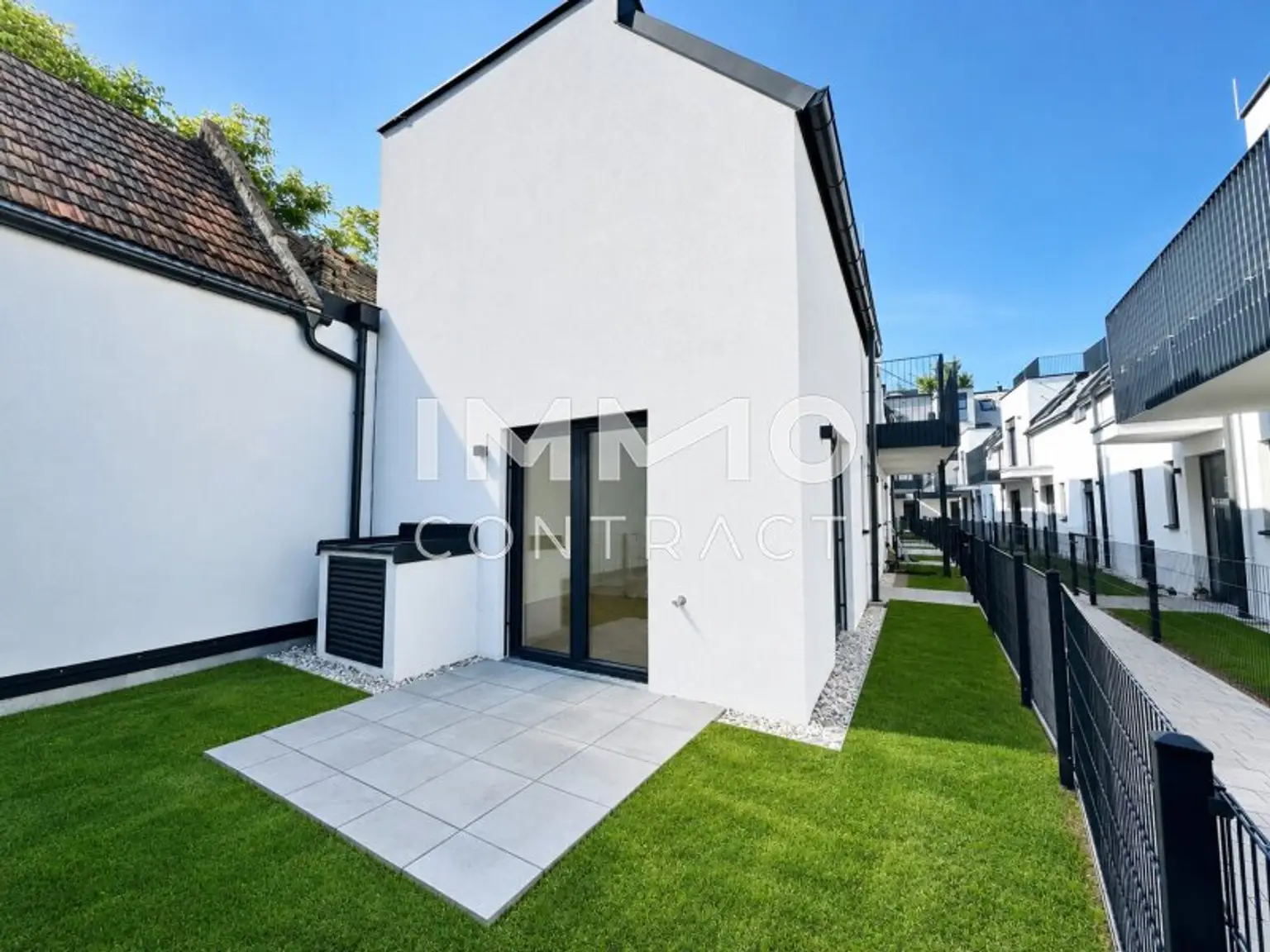 Terrasse mit Privatgarten