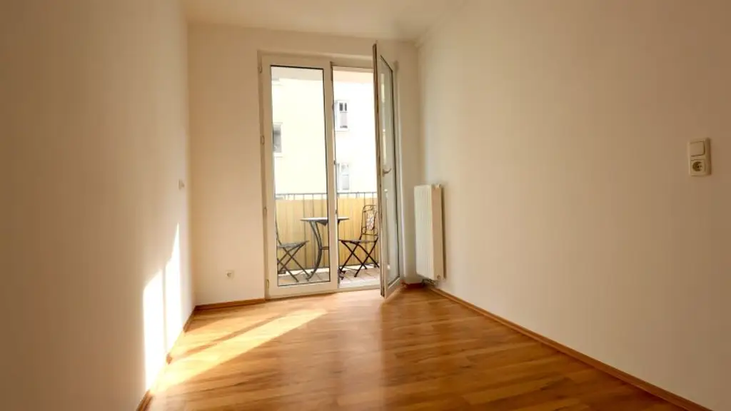 Sonnige 3-Zimmer-Wohnung mit Süd-Balkon im Nibelungenviertel