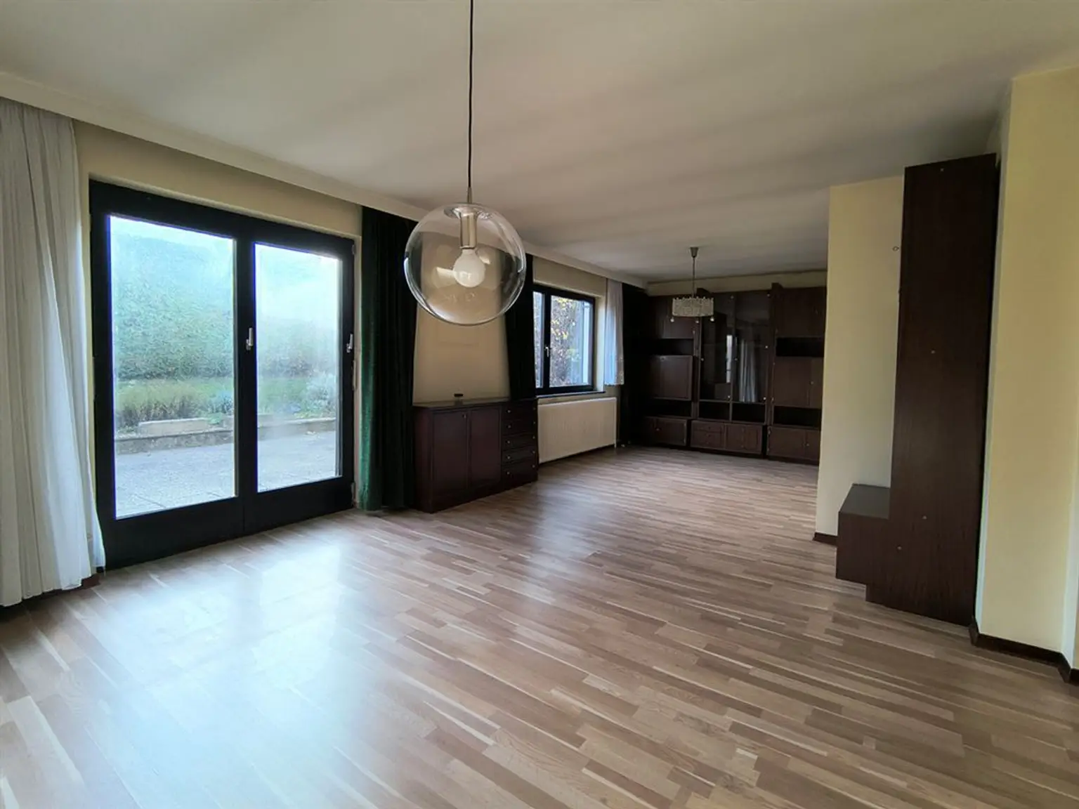 2380 Perchtoldsdorf/Nähe Wiener Stadtgrenze: Einfamilienhaus - Ruhig gelegenes, sonniges 1020m² Grundstück mit hohem Potenzial