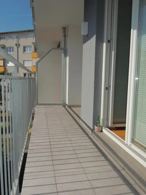 Helle 2-Zimmer-Wohnung mit hofseitigem Balkon - verfügbar ab November 2025
