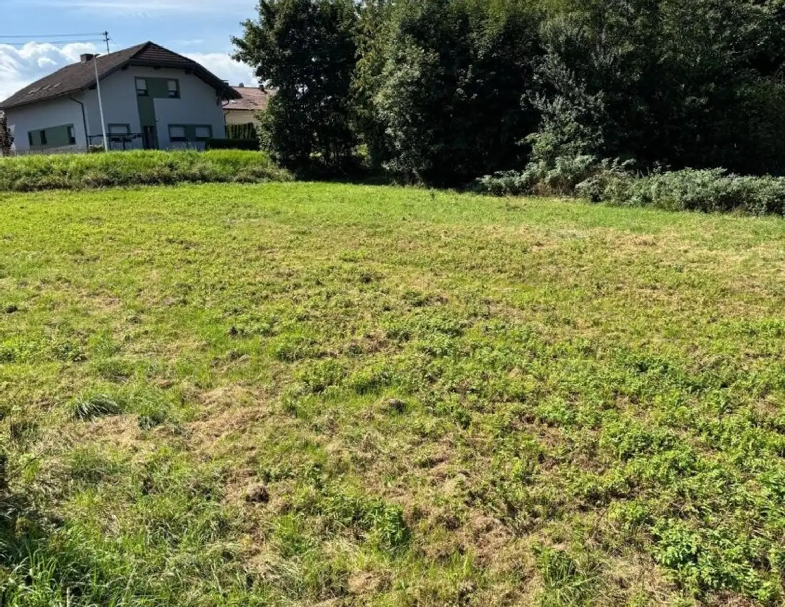 Schönes & sonniges Baugrundstück in Andorf: 1371 m² für Ihr Eigenheim!