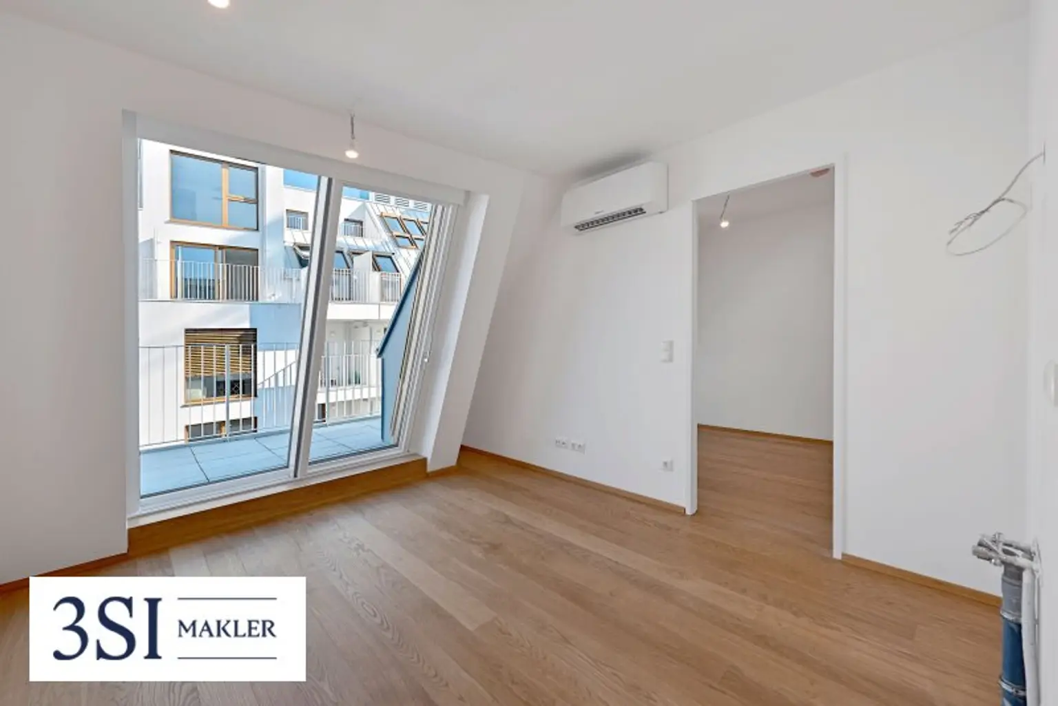 The Temptation: Smarte 2-Zimmer-Dachgeschoßwohnung mit großzügiger Terrassenfläche mit Blick in den ruhigen Innenhof