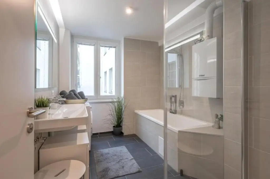 Top-sanierte 3-Zimmer-Wohnung beim Rudolfsplatz – sofort bezugsfertig!