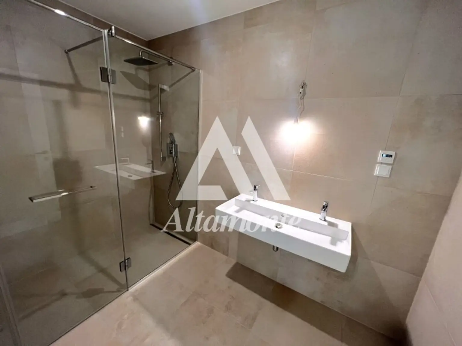 Charmante Neubauwohnung für Singles oder Paare