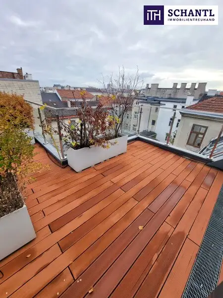 WOW! Lichtdurchflutete Traumwohnung mit hofseitiger Terrasse! Neues Lebensgefühl im Dachgeschoss mit perfekter Raumaufteilung + Kamin + Ideale öffentliche Anbindung! Jetzt zugreifen!