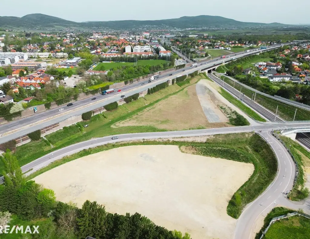 Perfekte Lage, nur ca. 800 Meter zum Autobahnanschluss A2 Kottingbrunn