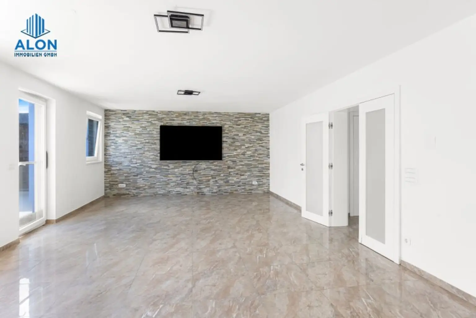 EXKLUSIVES WOHNHAUS | WOHNTRAUM | GROSSER GARTEN MIT WHIRLPOOL & SAUNA