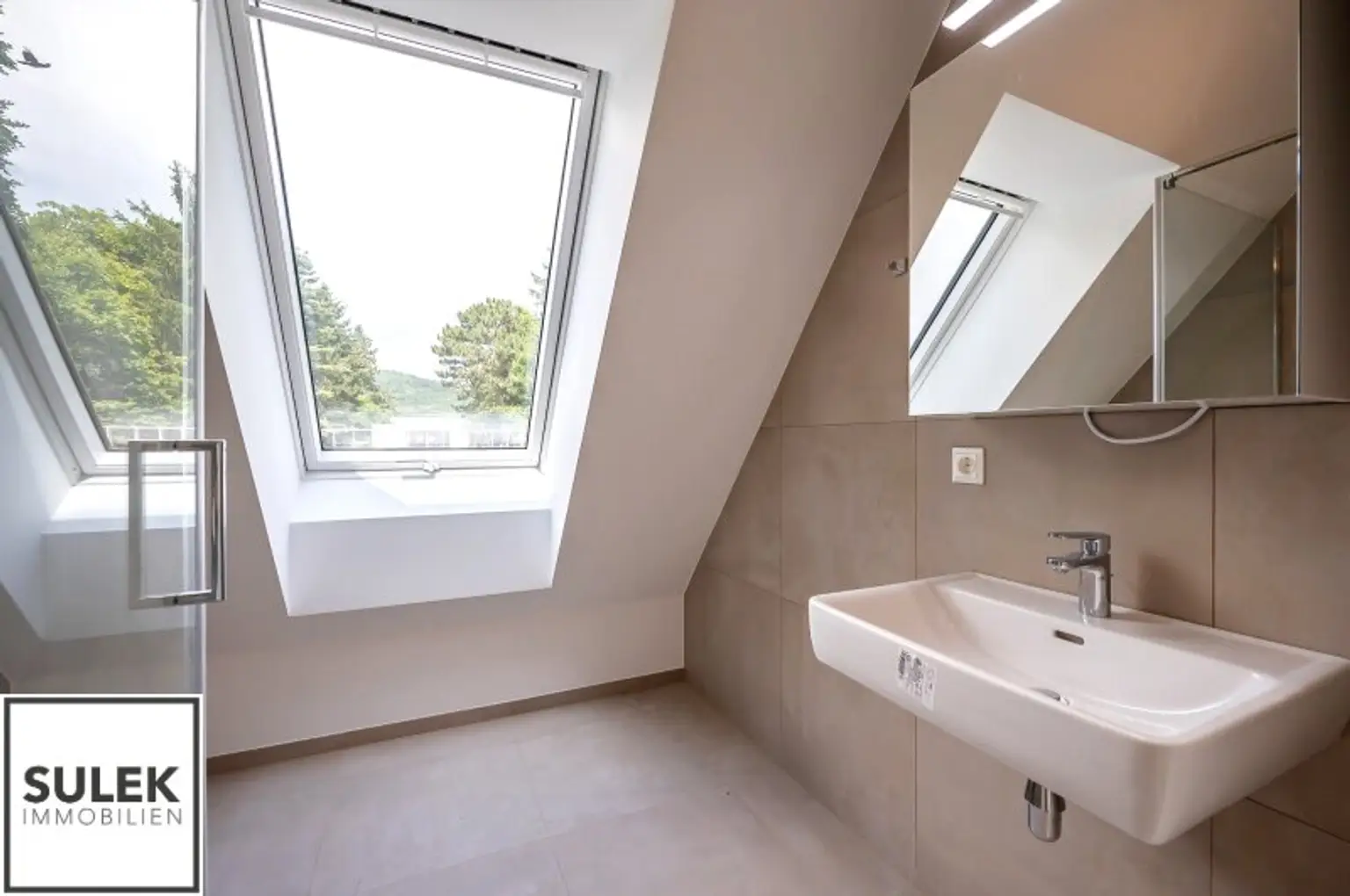 Jetzt vormerken & im September einziehen! Hochwertige 2 Zimmer Erstbezugswohnung mit Balkon in Grünruhelage (Projekt Villa Mauerbach2)