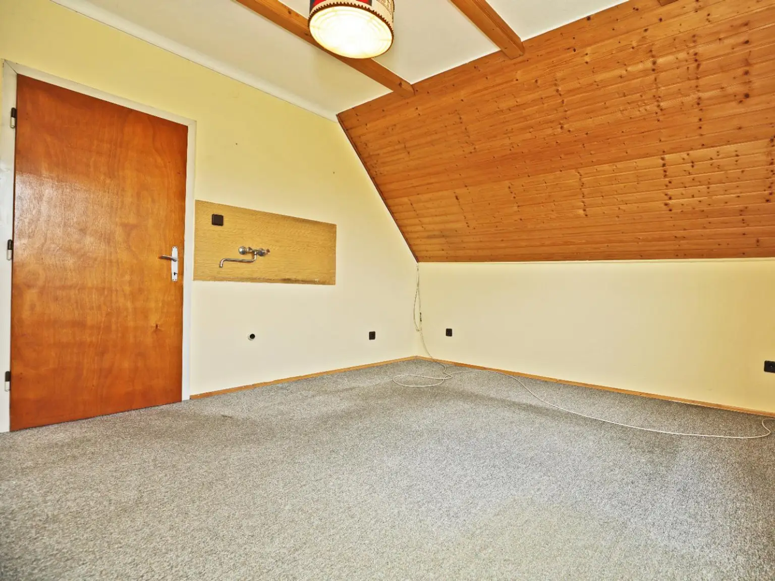 Haus auf Mietkaufvariante - Schönes ebenes Grundstück - 135m2 Wfl. - Vollkeller mit Garage - große Terrasse