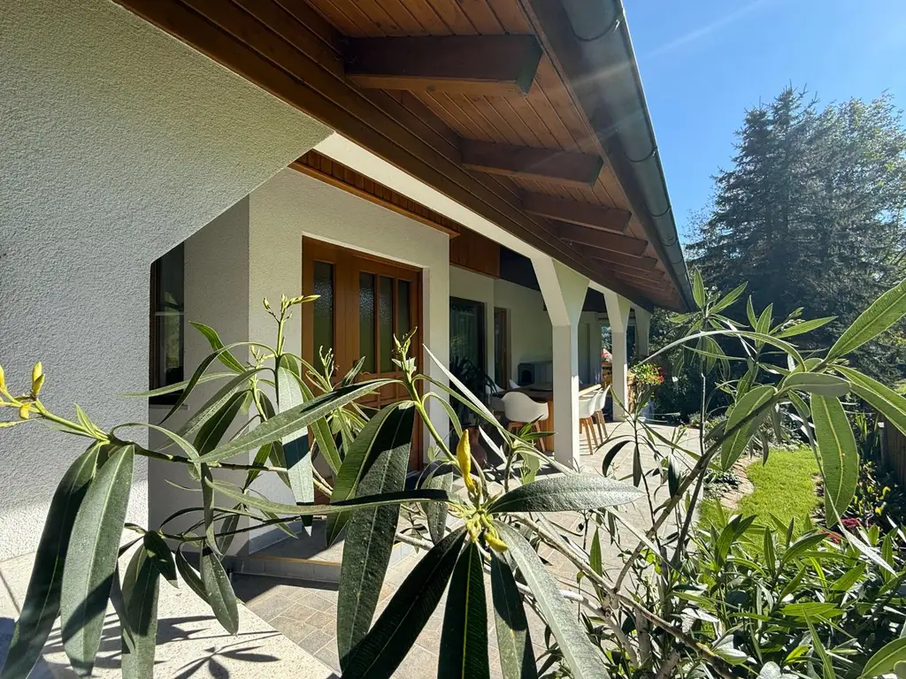 *** Wohlfühlhaus mit Kamin, Kachelofen, Gartenidylle und Ausblick von der Grillterrasse ***