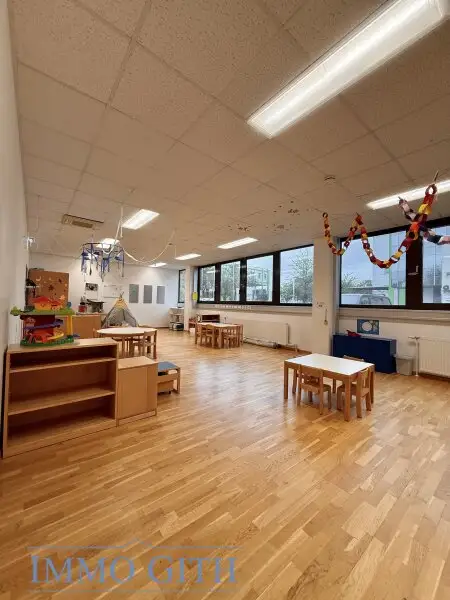 VOLL AUSGESTATTETER KINDERGARTEN IN TOP-LAGE IM INDUSTRIEGEBIET LIESING – IDEAL FÜR ELTERN AM ARBEITSPLATZ