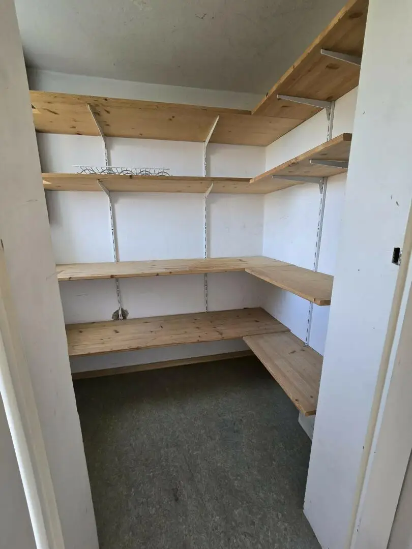 Wunderschöne Altbauwohnung mit Blick ins Grüne!