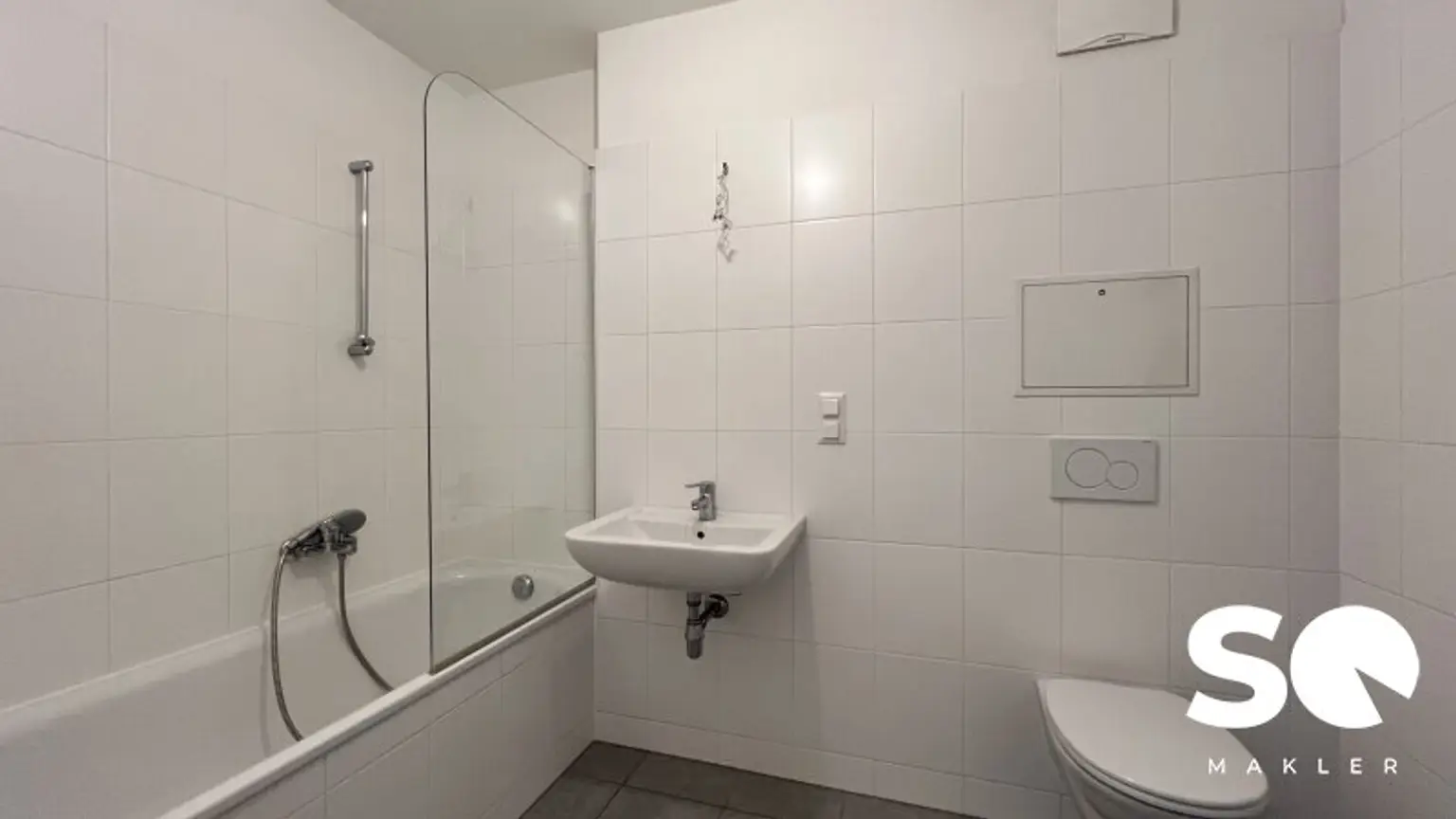 # SQ  - MODERNE 2 ZIMMER IN EINEM HOCHHAUS - NEUBAUWOHNUNG MIT BALKON - NÄHE KURPARK OBERLAA - 14. ETAGE - WEITBLICK