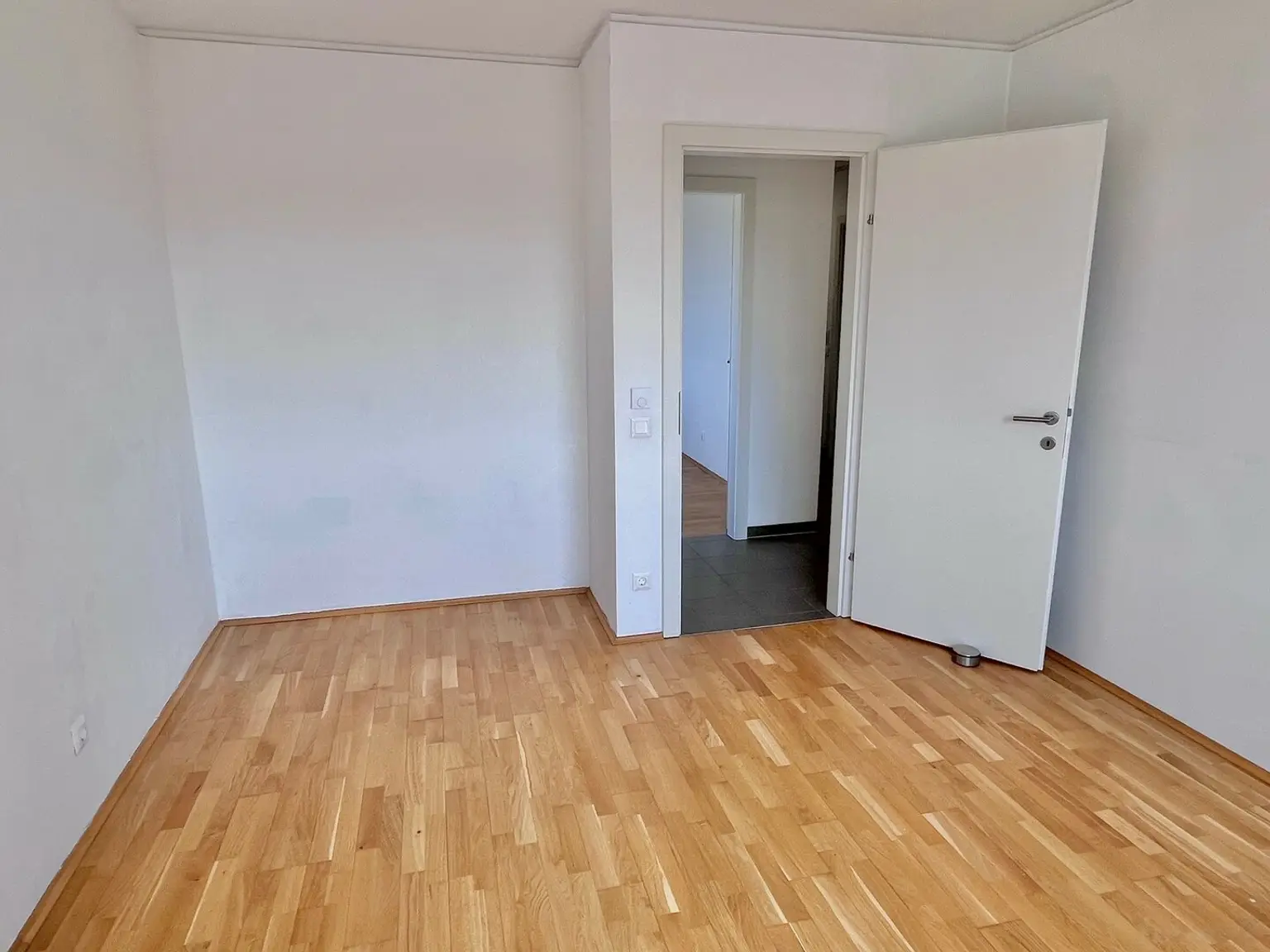Zimmer 14,23 m² - Nische für Schrank