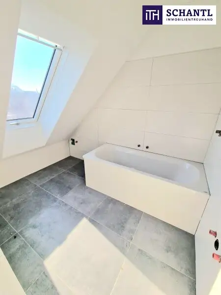 Preisreduktion! Stadtleben mit Weitblick – Helle Dachgeschosswohnung mit Sonnenbalkon - Nahe Hauptbahnhof - Überzeugen Sie sich selbst von dieser Immobilie!